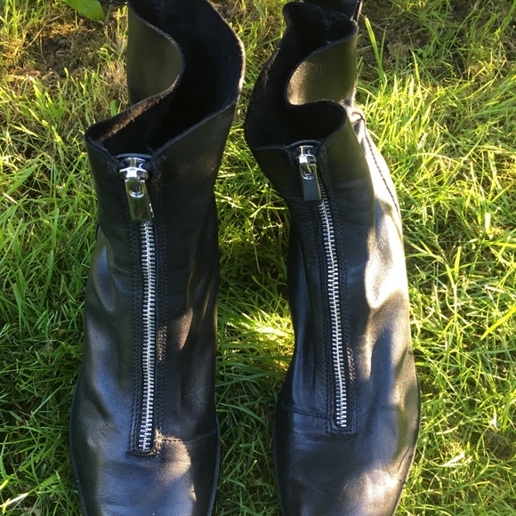 ANKLE BOOTS🦋🌈💞☂️URBAN OUTFITTERS - Picture 3 of 6